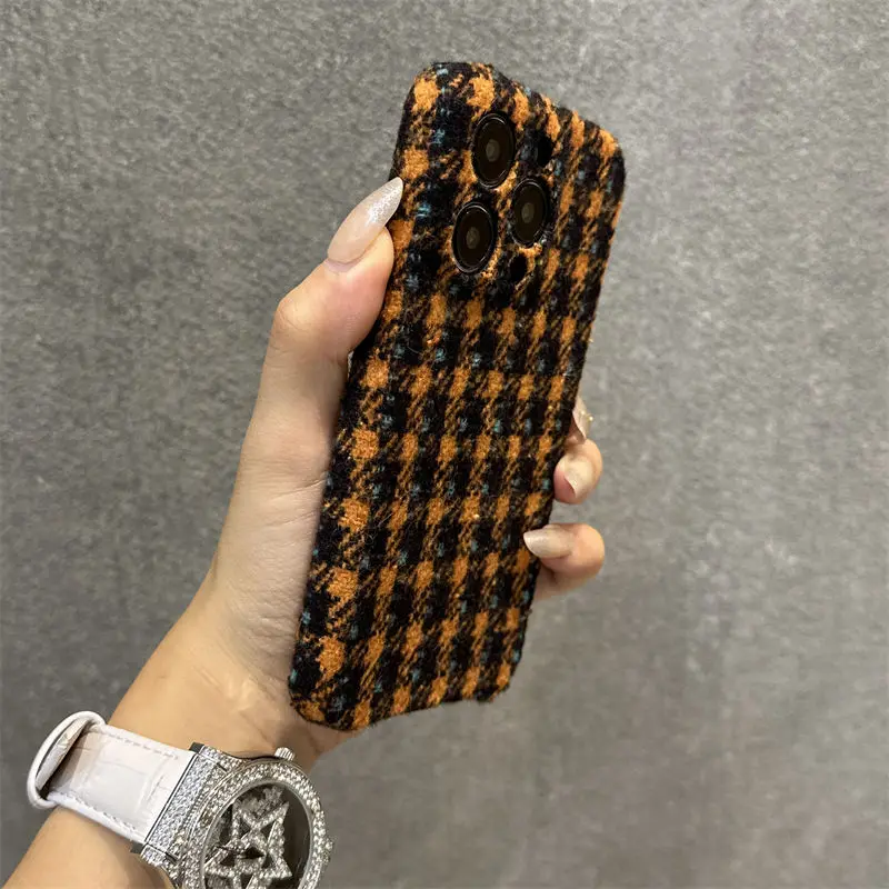 

For iphone15 three bags of flannel iphone13promax fine hole iphone11 anti-fall iphone14promax case iphone12 men and women