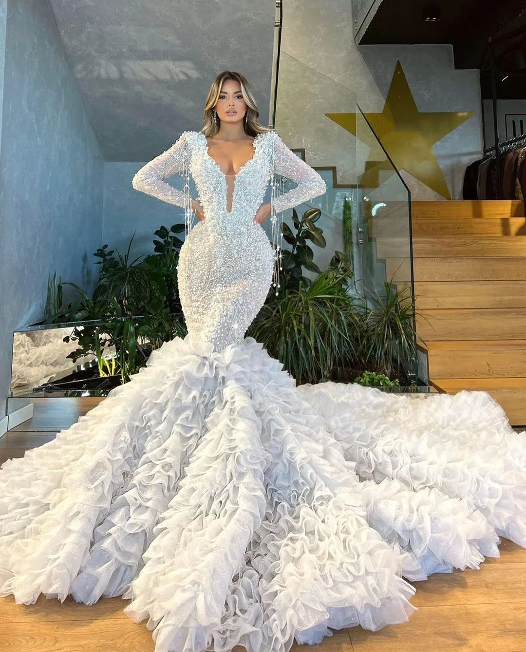 Luxury Wedding Dresses Long Sleeves V Neck Sequins Appliques 3D Lace Layered Folds Train Beaded Bridal Gowns Vestina De Novia