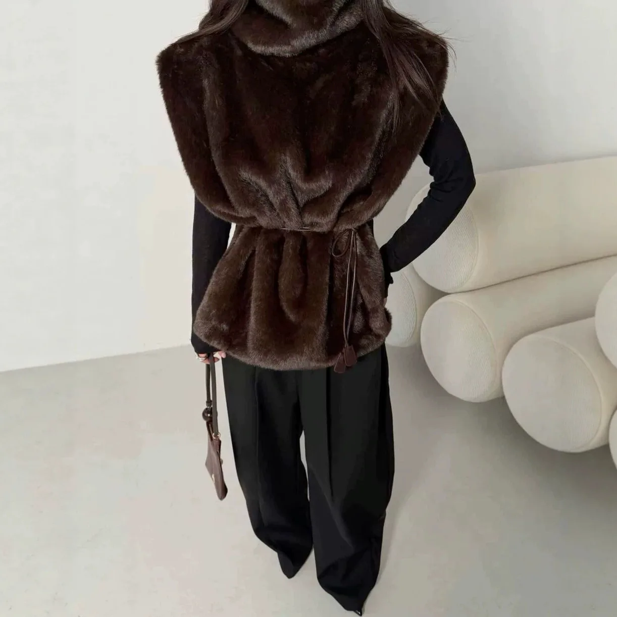 2026 High Quality Fashion Faux Fur Sable Vest Autumn Winter Luxury Turtleneck Eco Mink Fur Tank Tops Sleeveless Jacket Coat