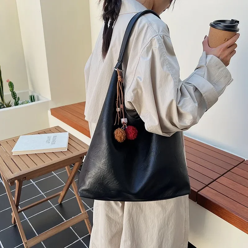 

Элегантная женская кожаная классическая модная стильная дизайнерская сумка через плечо через плечо, роскошная сумка для современных повседневных тенденций