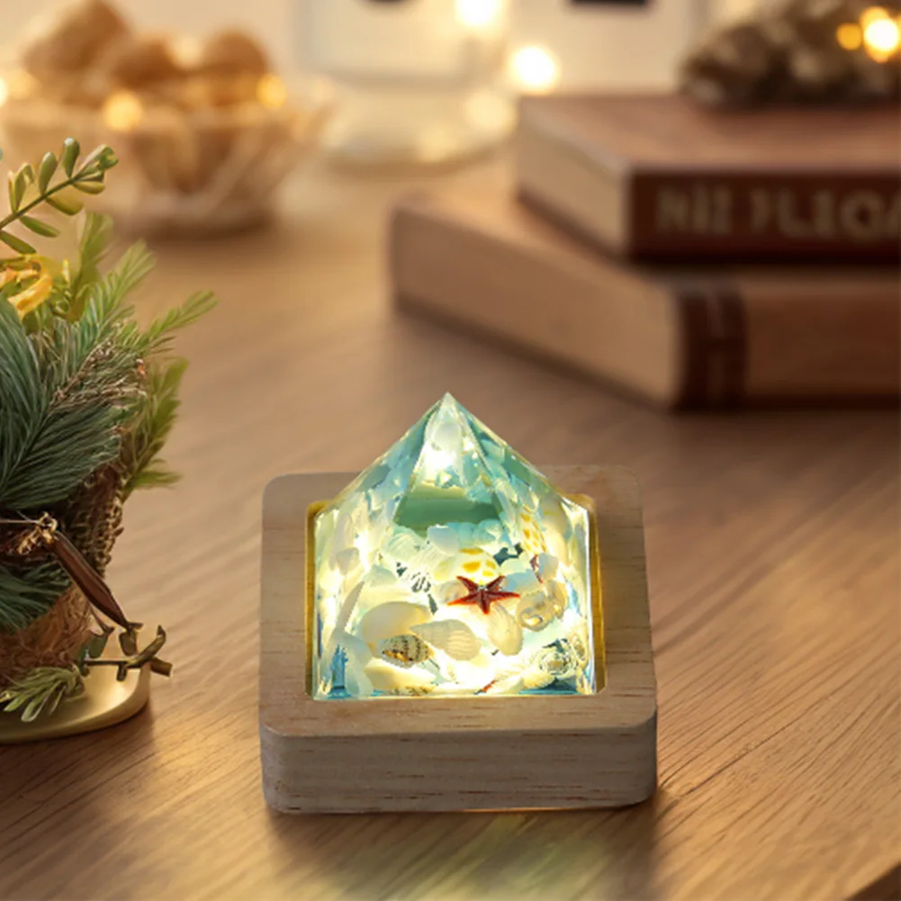 5CM Resin Creative Art Decorative Lamp USB Pyramid Lamp Holder Turtle/Jellyfish Crystal Pyramid Kit Gift for Family and Friends