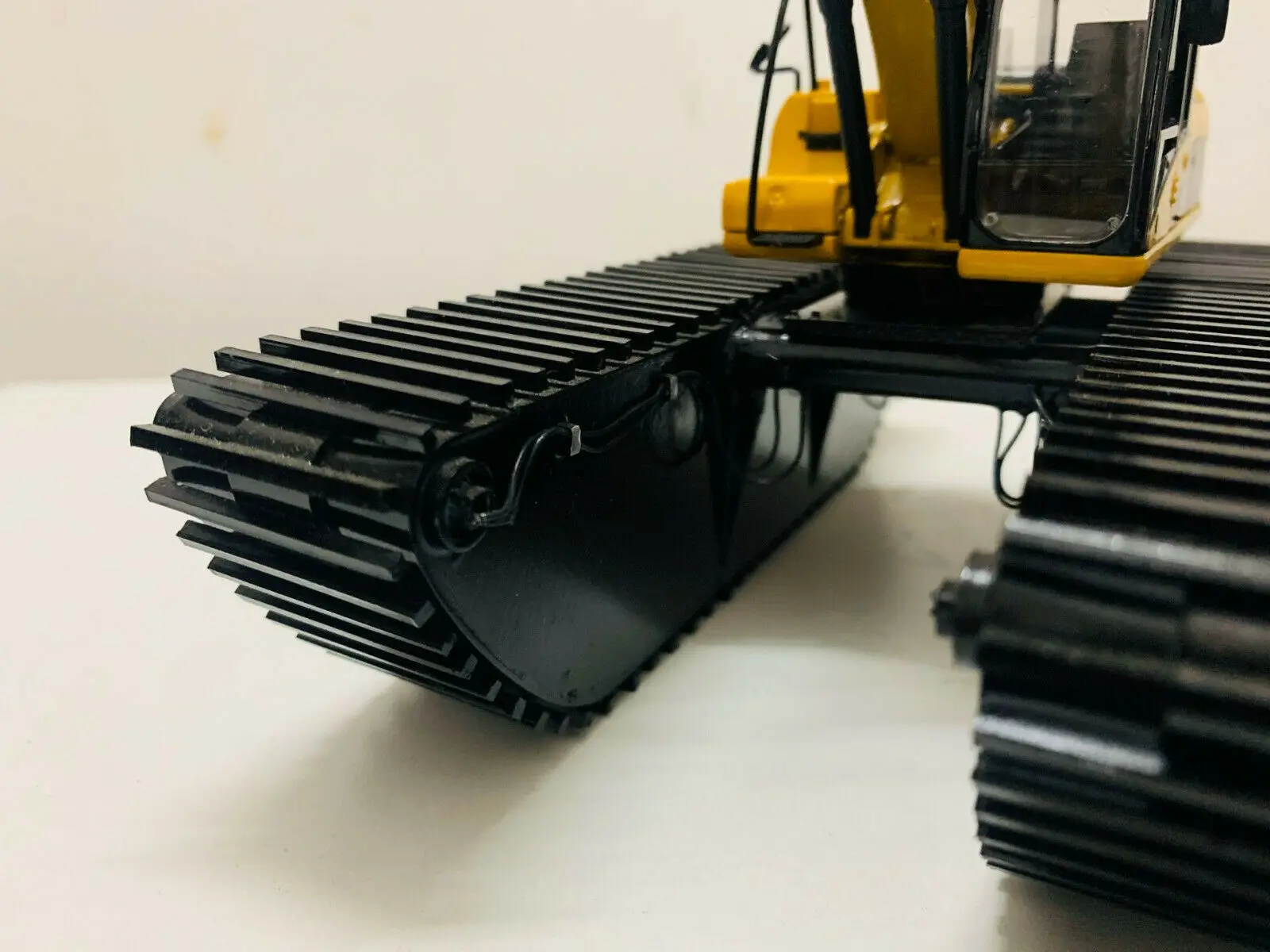 320D Long Reach Amphibious Excavator 1:50 Scale Engineering Vehicles