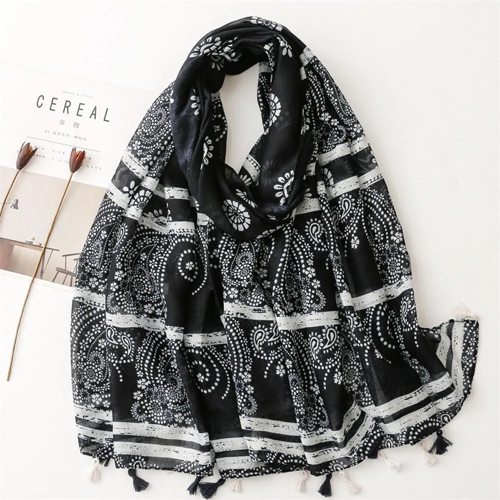 

2023 New Women Paisley Pattern Tassel Shawls Scarf Foulard Beach Flower Print Head Wrap Hijab Free Shipping