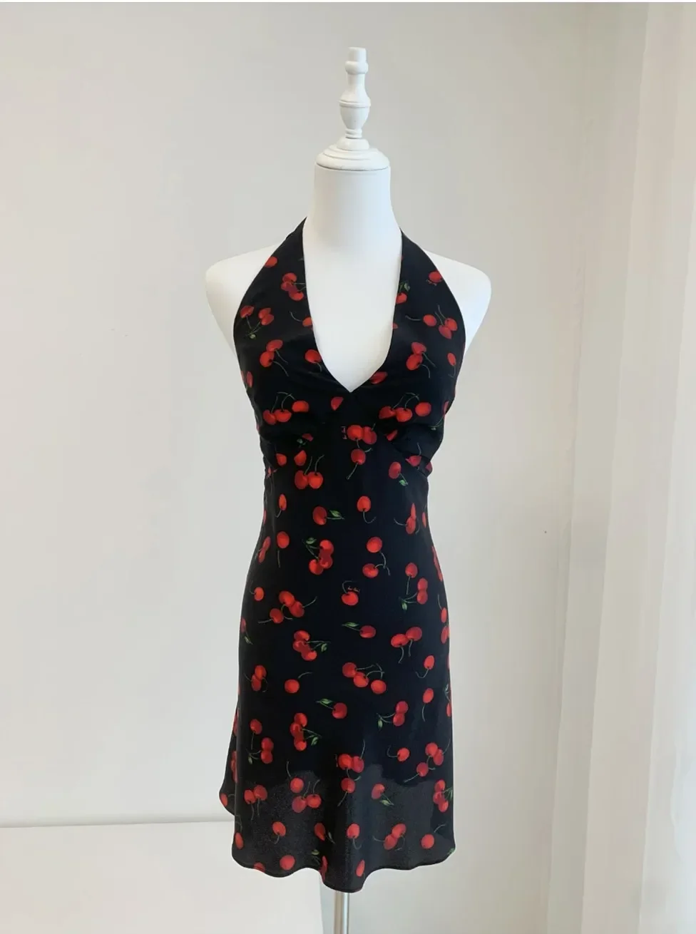 

Cherry Printed Women's 100% Silk Dress Summer Backless Halter Neck Sleeveless Elegant Slim Mini Robe