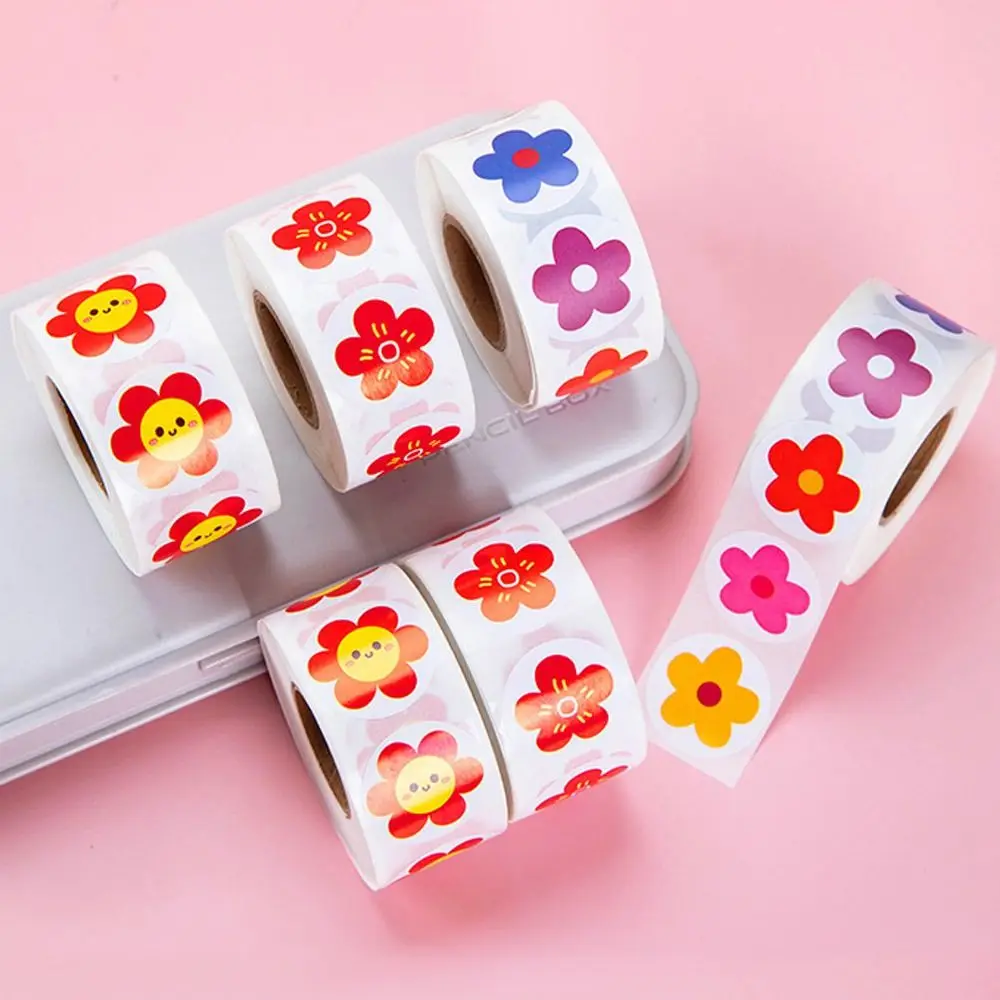 500Pcs/Roll Self-adhesive Kindergarten Stickers Little Red Flower Cartoon Praise Stickers Animal Student Stationery