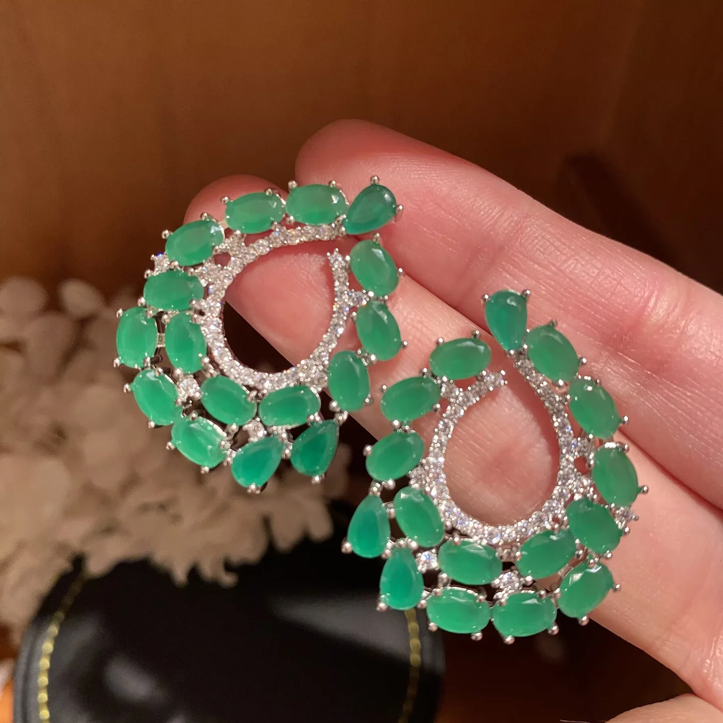 Fahion Matte green earrings Circular Cubic Zirconia leaf earrings for spring women bride jewelry