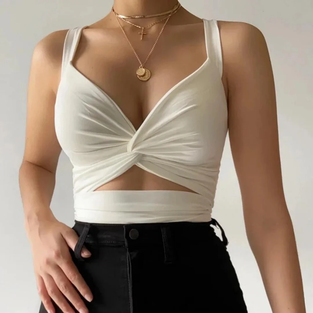 เสื้อกล้ามสีดำสำหรับผู้หญิงปี 2026 ไอเทมสำคัญในตู้เสื้อผ้า สวมใส่สบาย ใช้งานได้หลากหลาย เหมาะสำหรับการแต่งตัวทุกฤดูกาล