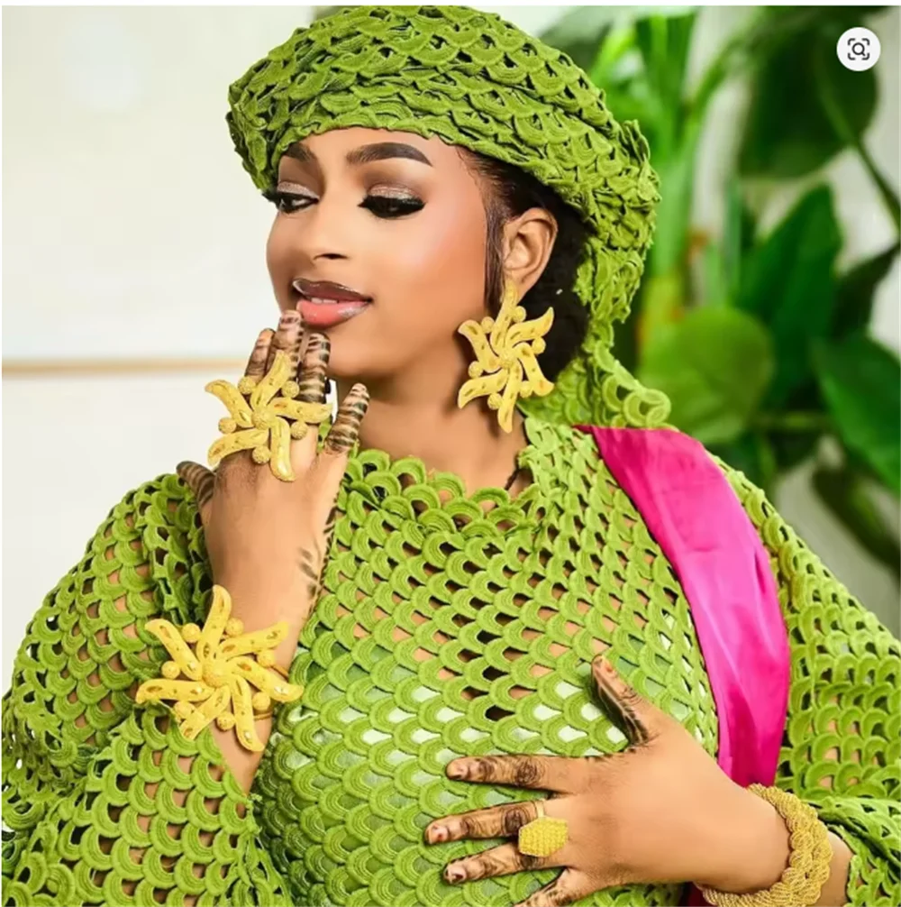 

Роскошная африканская гипюровая кружевная ткань, новейшая нигерийская кружевная ткань 2026, высокое качество, 5 ярдов для женщин, материал свадебного платья