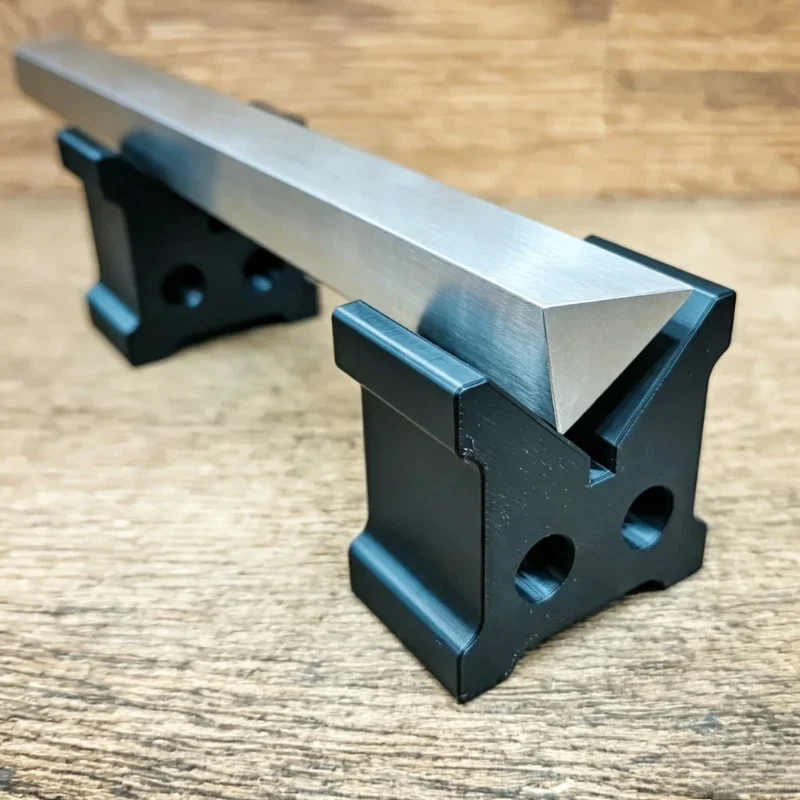 4 Pcs V-Shaped Cylinder Support Blocks, Part Fixing Clamps, 90 Degree Round Bars V-Clamps, Lathe Machining Positioning Brackets.