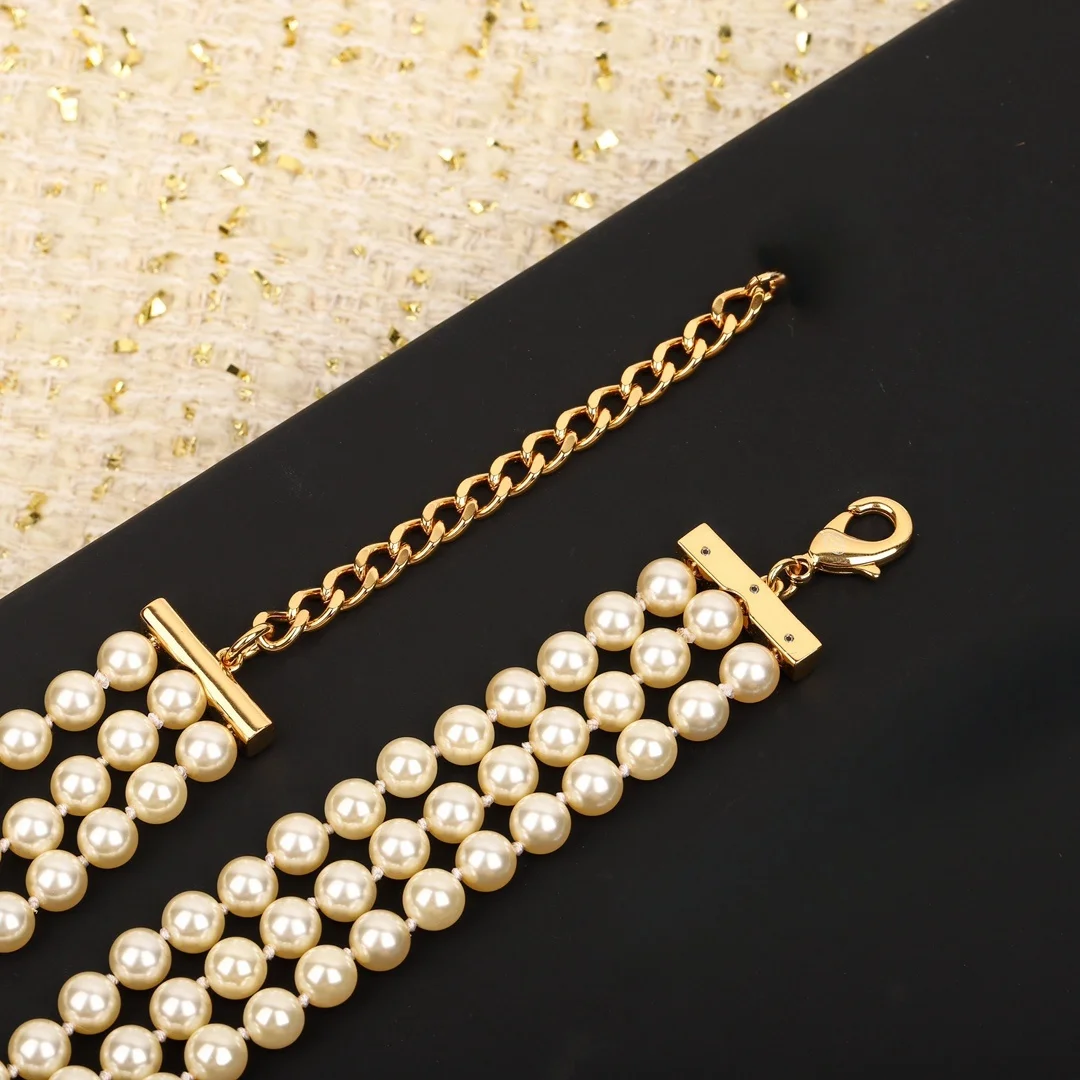 Personality trend niche Simple retro fashion commuter button pearl waist chain