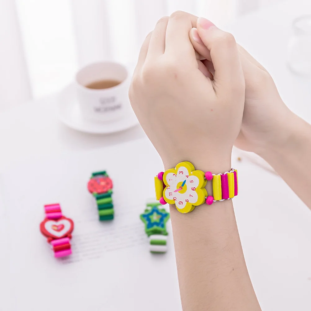 4pcs Children Watch Wooden Crafts Cartoon Simulation Wristwatches For Kids Baby Toddler Small Gifts Educational Safe Paint