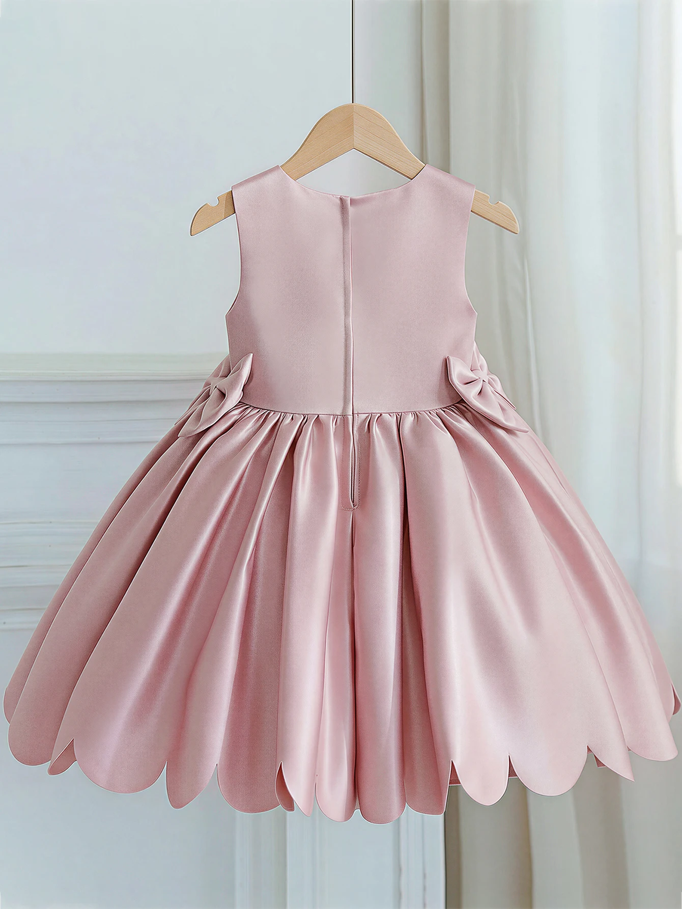 Young Girl Elegant Party Dress Decorated with Pink Satin Ribbon Bow, Girls' Weddings, Parties, Birthday, Special occasions view 2