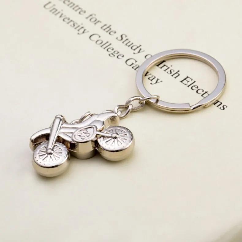 Trendy Hip-hop Simulation Three-dimensional Motorcycle Keychain High-end Current Cool Street Jewelry Pendant Fashionable Elegant