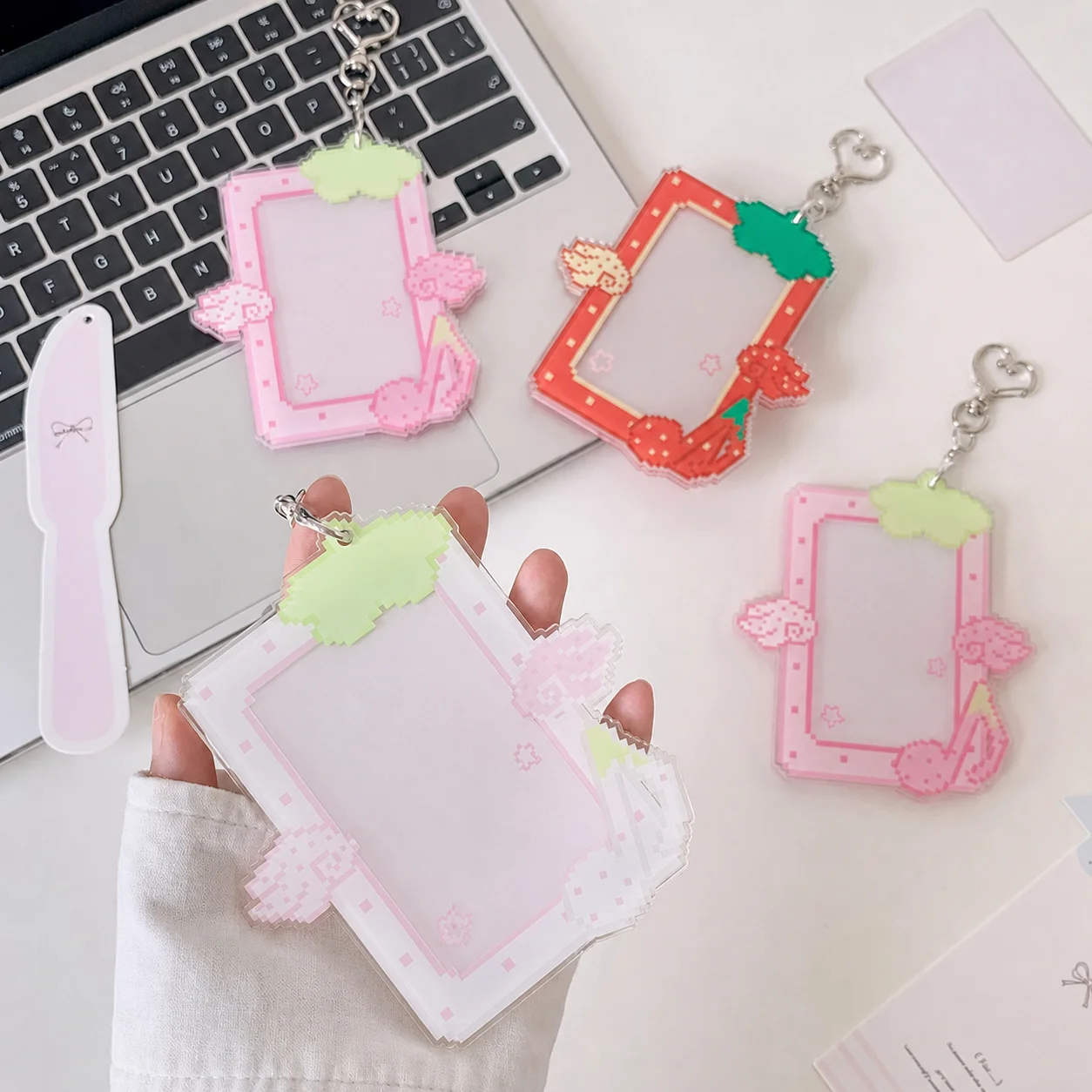 Acrylic Photocard Holder Keychain, Pixel Style 3 Inch Instax Photo Protective Case, Decorative Card Display Bag Pendant