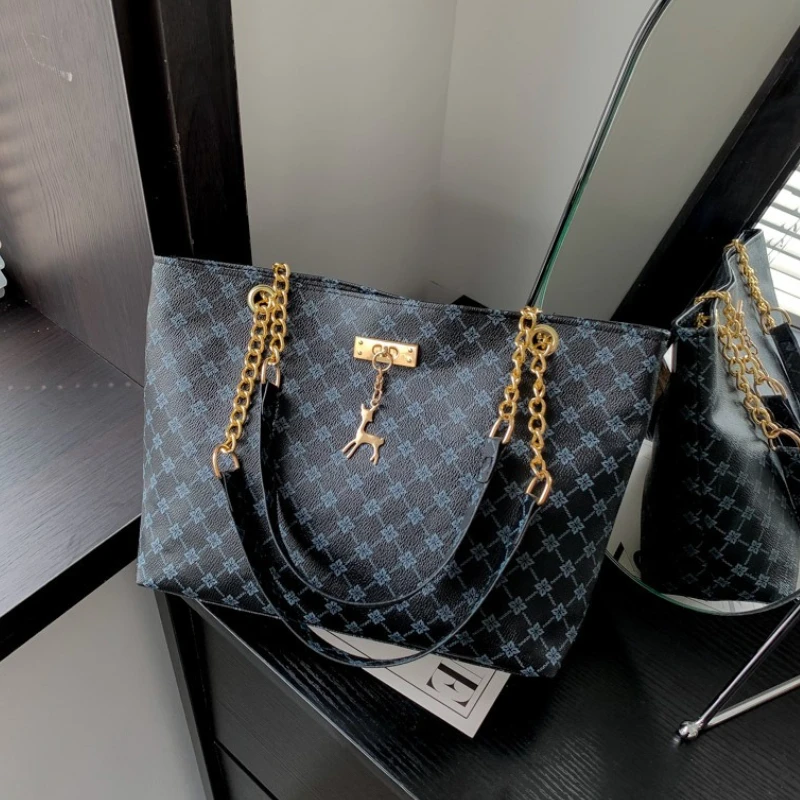 

Women's Large Capacity Tote Bag Printed Tartan Plaid Shoulder Bag Stylish Everyday Handbag for Daily Use Fashion Matching