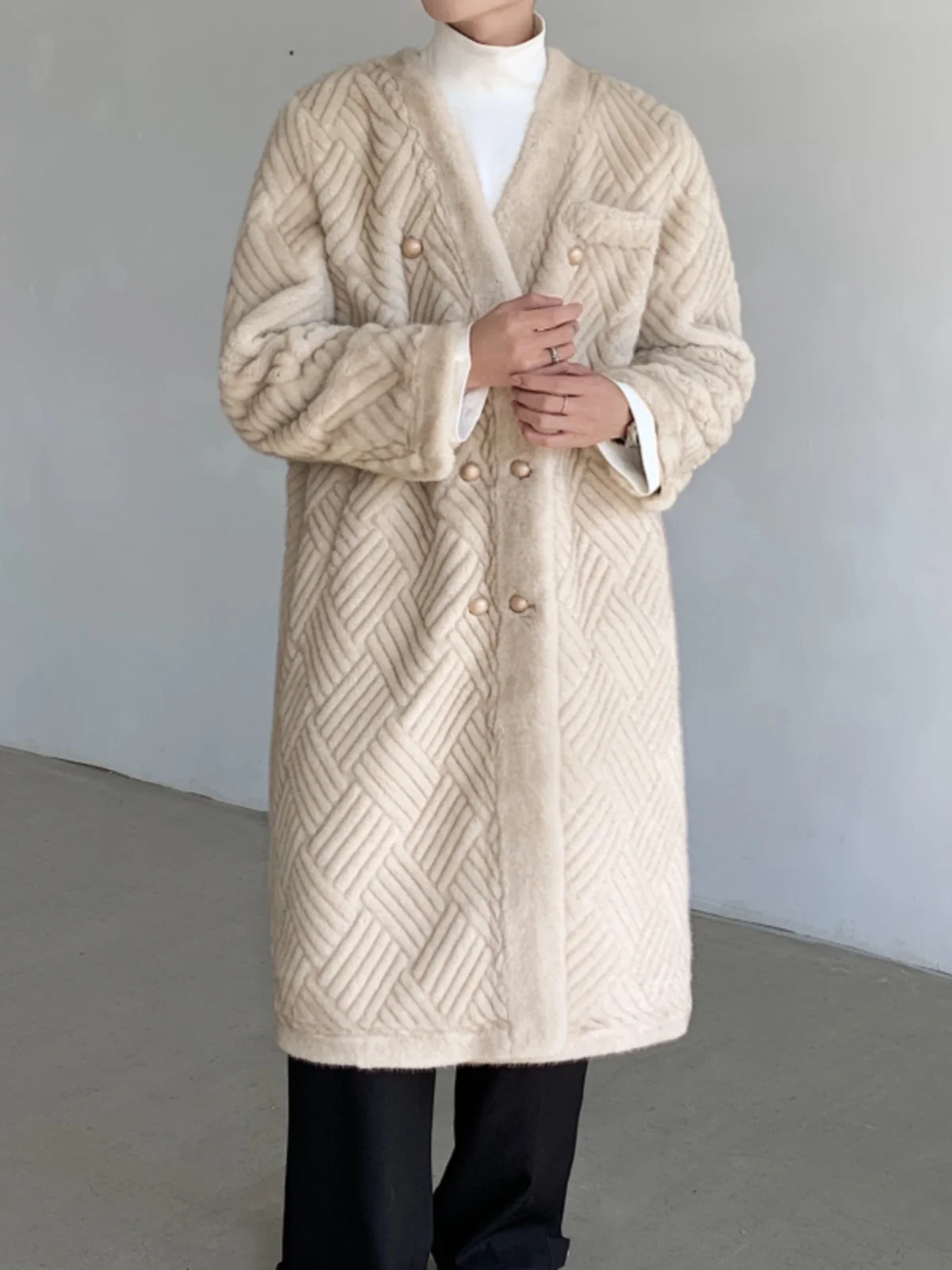 

Eco-Friendly Plaid 3D Fur Coat Men's Long Plu Outerwear Sli Batobe Sle Cleanfit High-End Feeling Autumn Collection