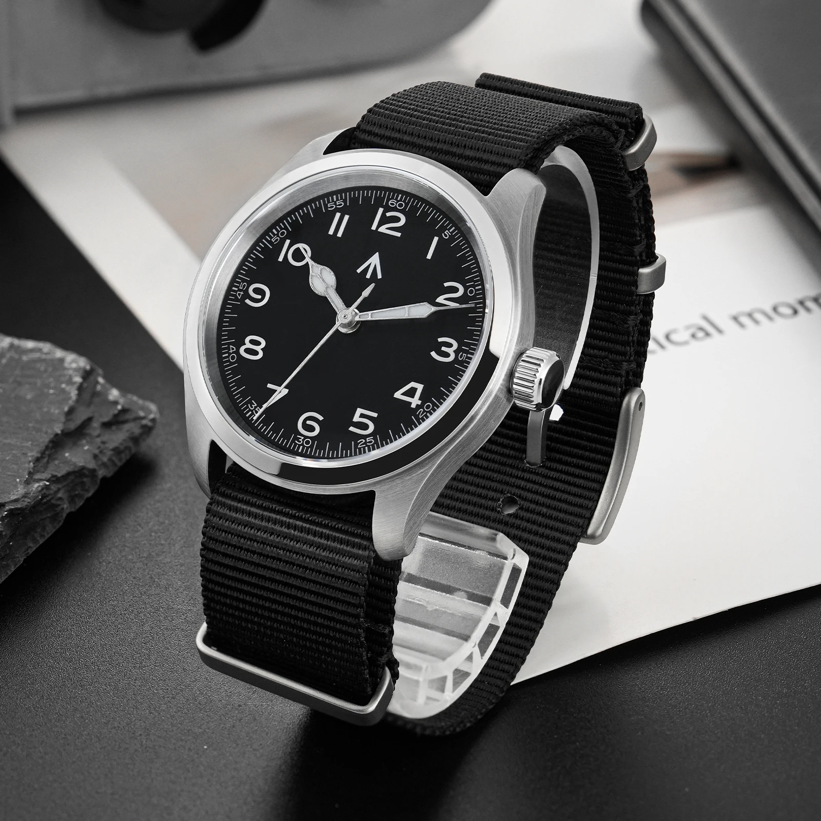 Militado ML08 Vintage Watch VH31 Quartz Movement Domed Sapphire