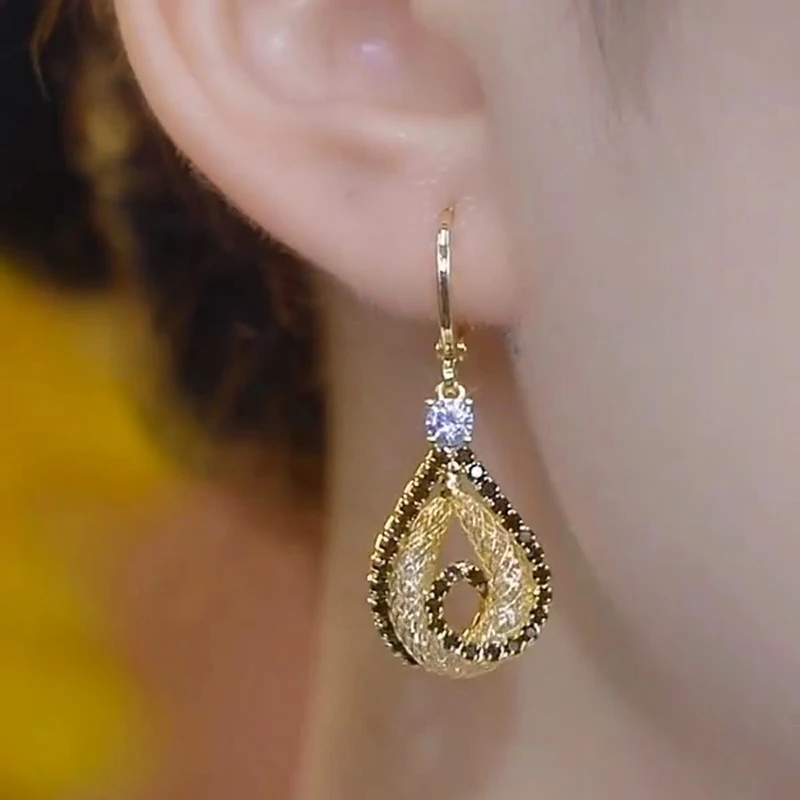Unique Design Winding Rhinestone Hollow Mesh Drop-shaped Pendant Earrings for Women New Fashion Trend Personalized Girls Jewelry