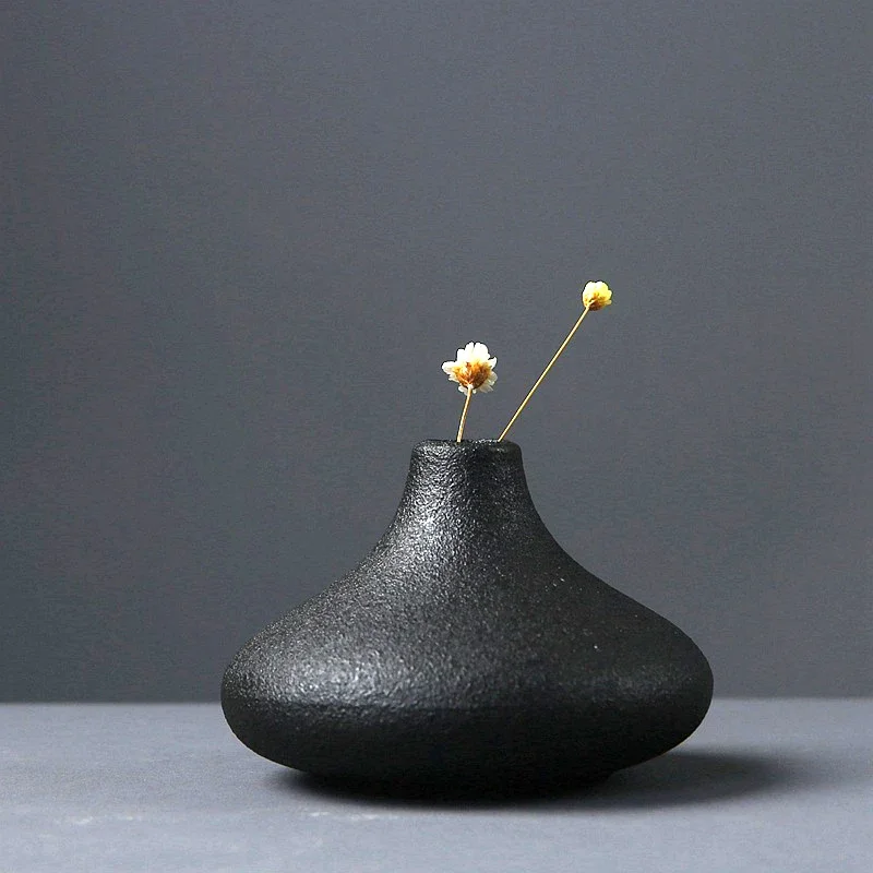 Florero pequeño de cerámica negra, manualidades decorativas para el hogar, adorno de mesa, decoración sencilla de estilo japonés