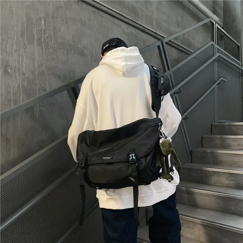 Causal Men Nylon Shoulder Bag Vintage Japanese Style Teenager School Tote Bag Streetwear Men Travel Commuter Crossbody Bag