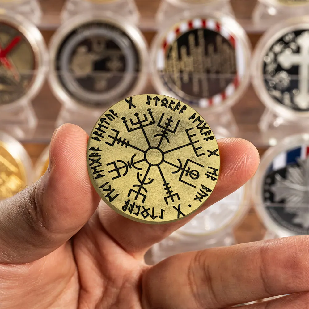 Vegkladir فايكنغ البوصلة النحاس مطلي الهدايا التذكارية عملات تحصيل هدية عملات تذكارية ديكورات المنزل