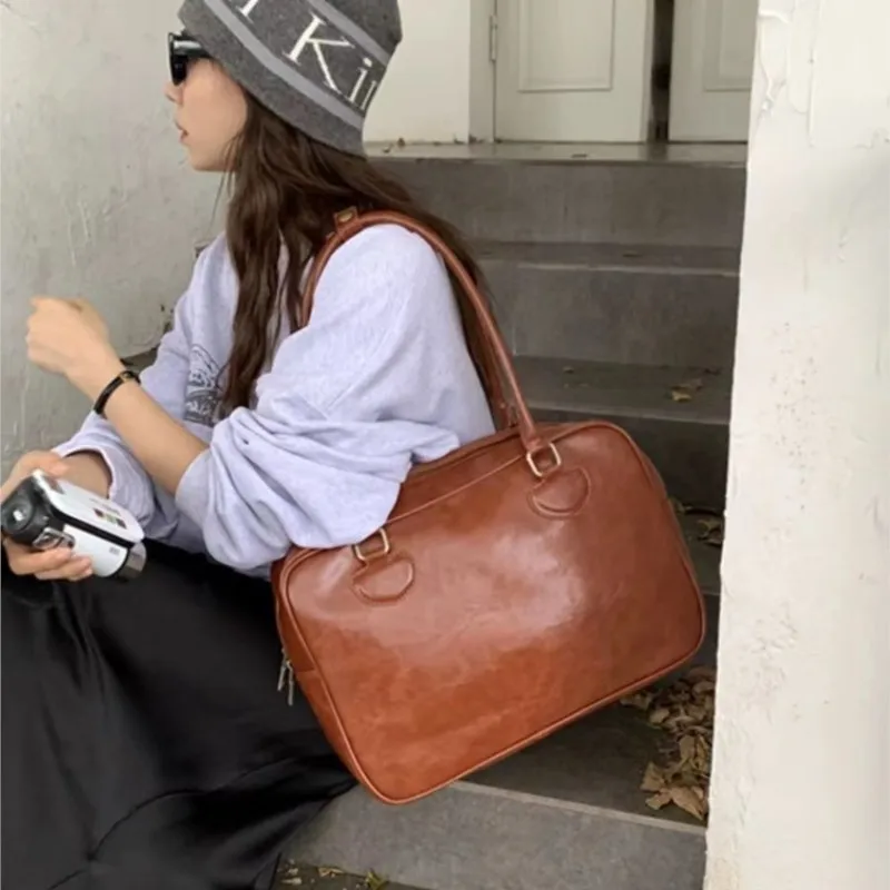 

Японская коричневая большая сумка в стиле ретро, женская женская сумка из вощеной кожи, большая вместительная сумка, женская простая сумка на плечо в консервативном стиле