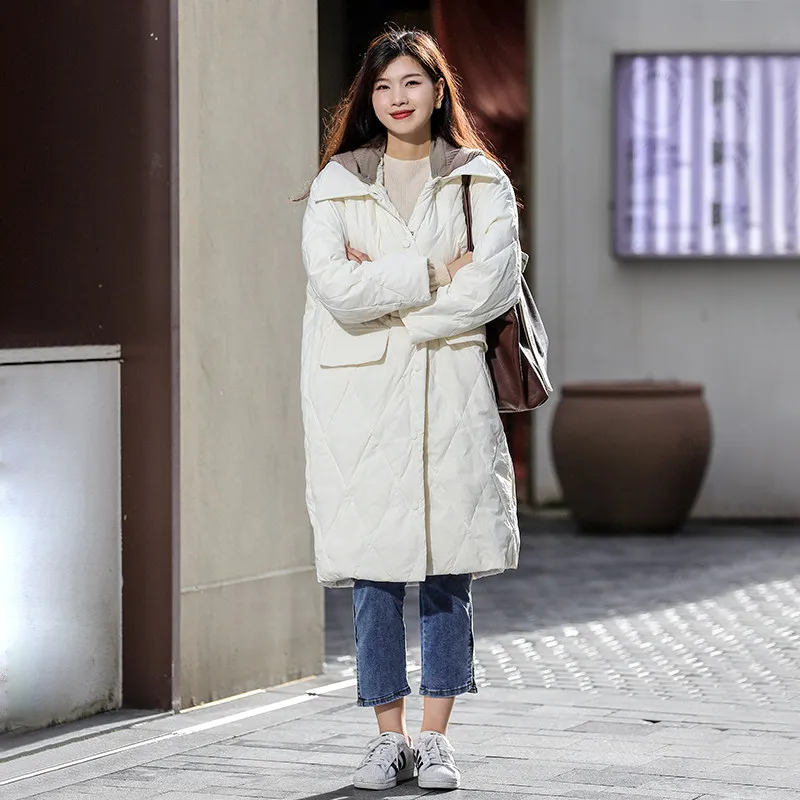 Jaqueta de Pluma Feminina Nova Outono/Inverno 2026, Jaqueta de Pluma com Capuz Tricotada Solta