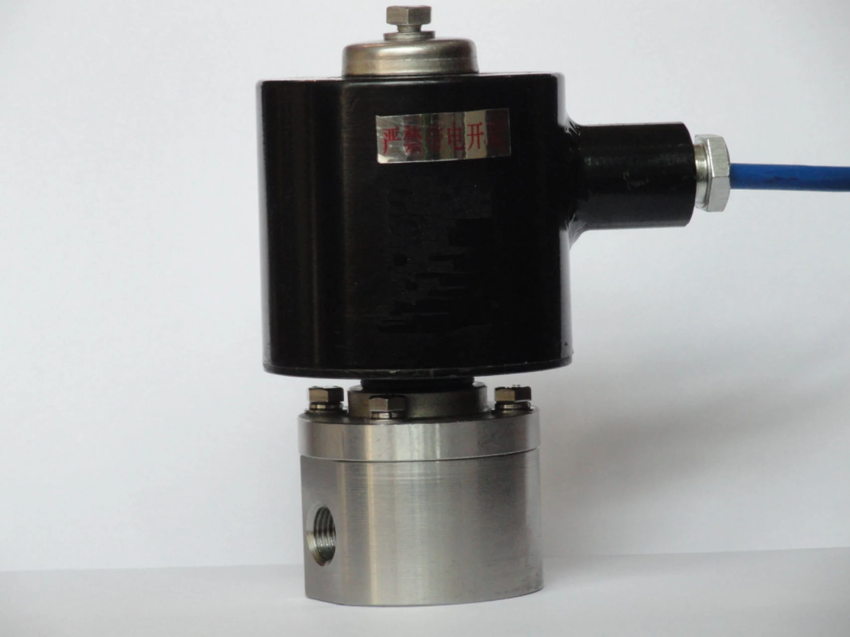 200bar 20MPa 2-Way High Pressure Methanol Orifice 1mm Explosion-proof Normally Closed DC24V Solenoid Valve  Female fitting