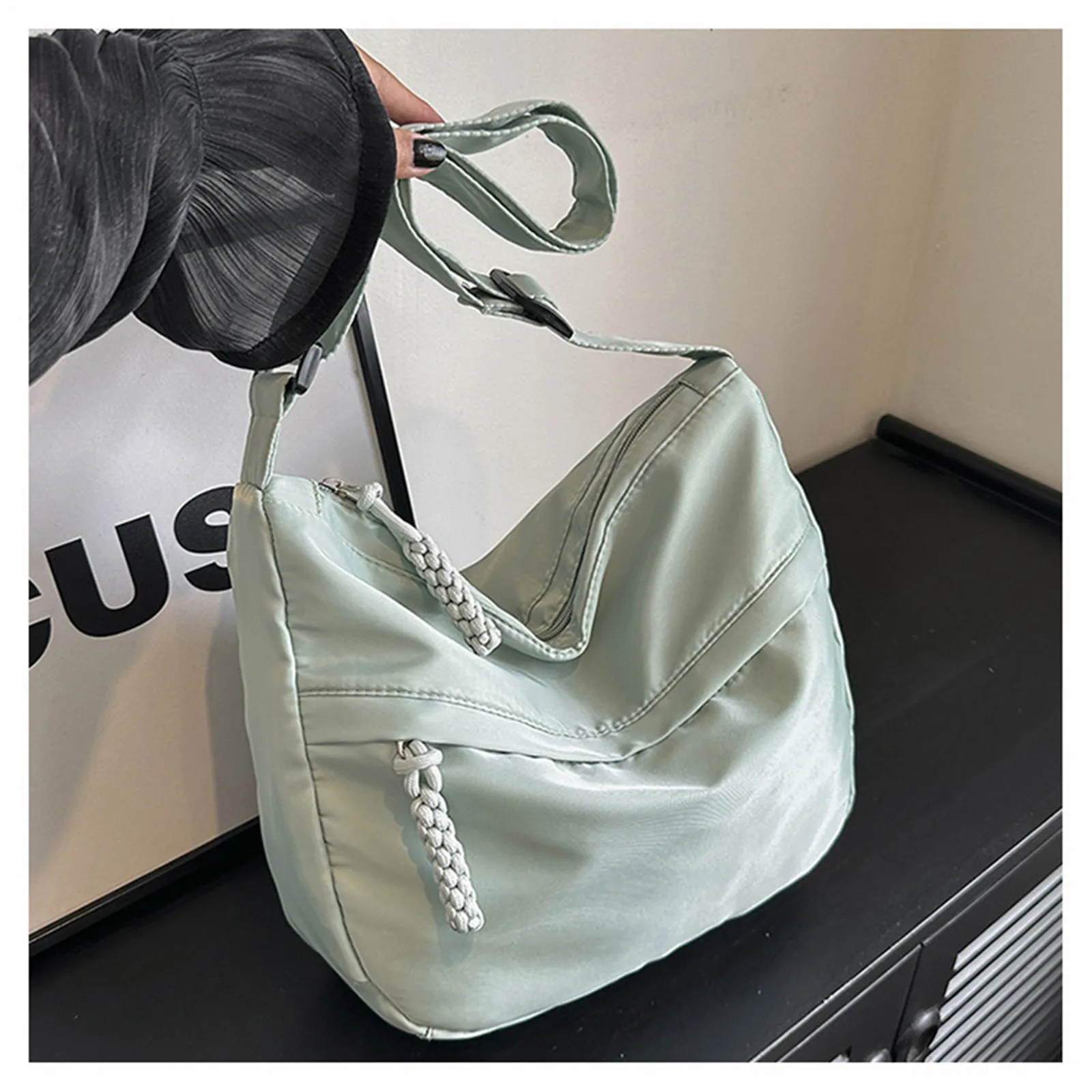 Large Capacity Fabric Handbag One Shoulder Crossbody Bag 2024 Women Summer Teenagers Commuting Bag Hand Bag With Adjustble Strap