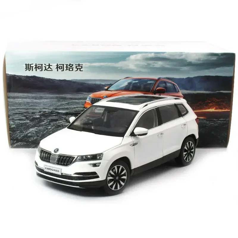 

Новинка 1/18, металлическая литая модель автомобиля для VW Skoda KAROQ, детские игрушки, подарки, украшения для дисплея, белый/зеленый/оранжевый