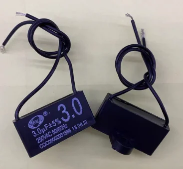 2pcs CBB61 250VAC 3uF 5% 50/60Hz 2 Wired Motor Run Start-up Capacitor