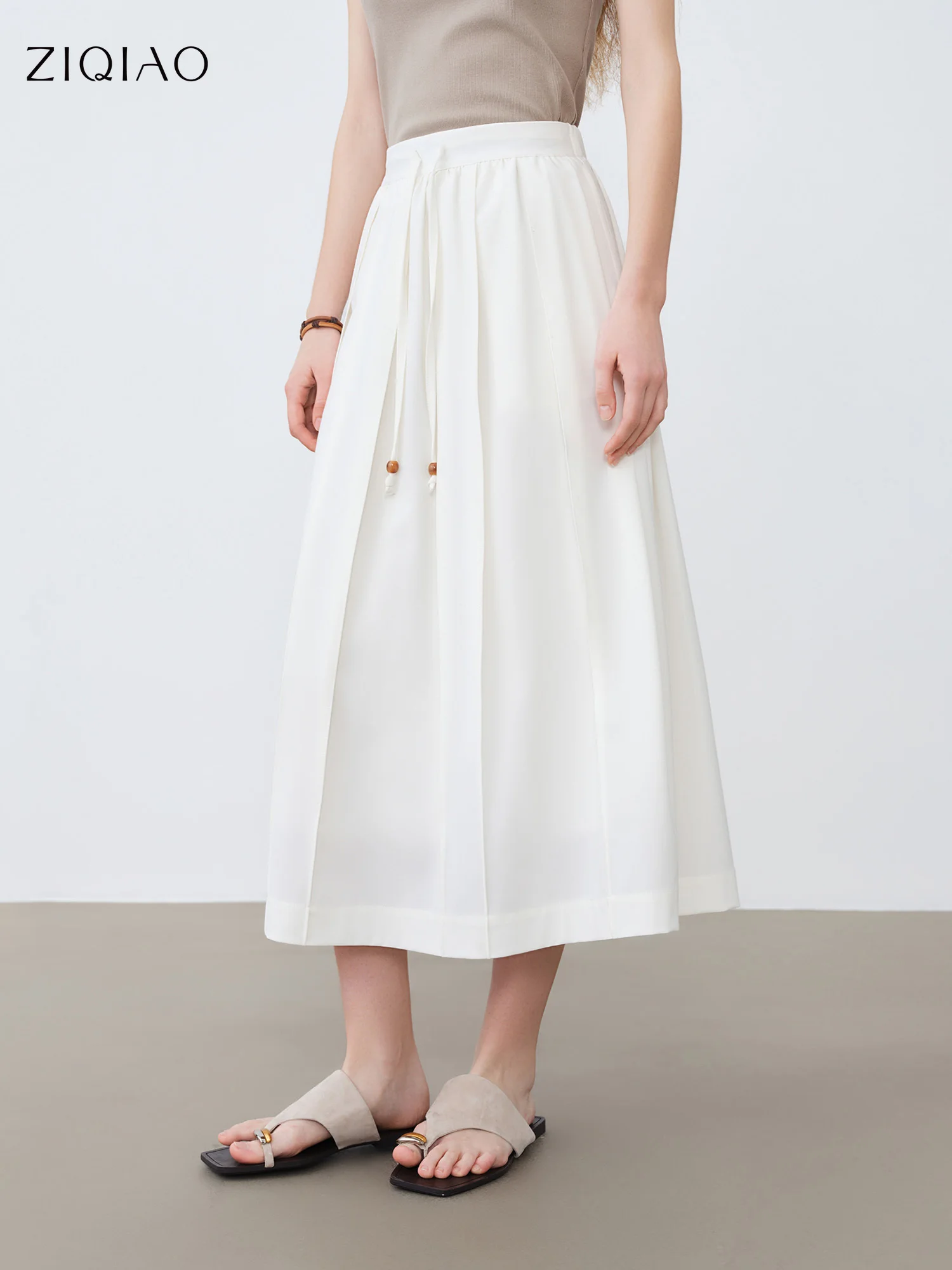 

ZIQIAO White Pleated Midi Skirt Color-contrasted Beaded Drawstring A-line Silhouette 2026 Spring New Arrival Simple Clean