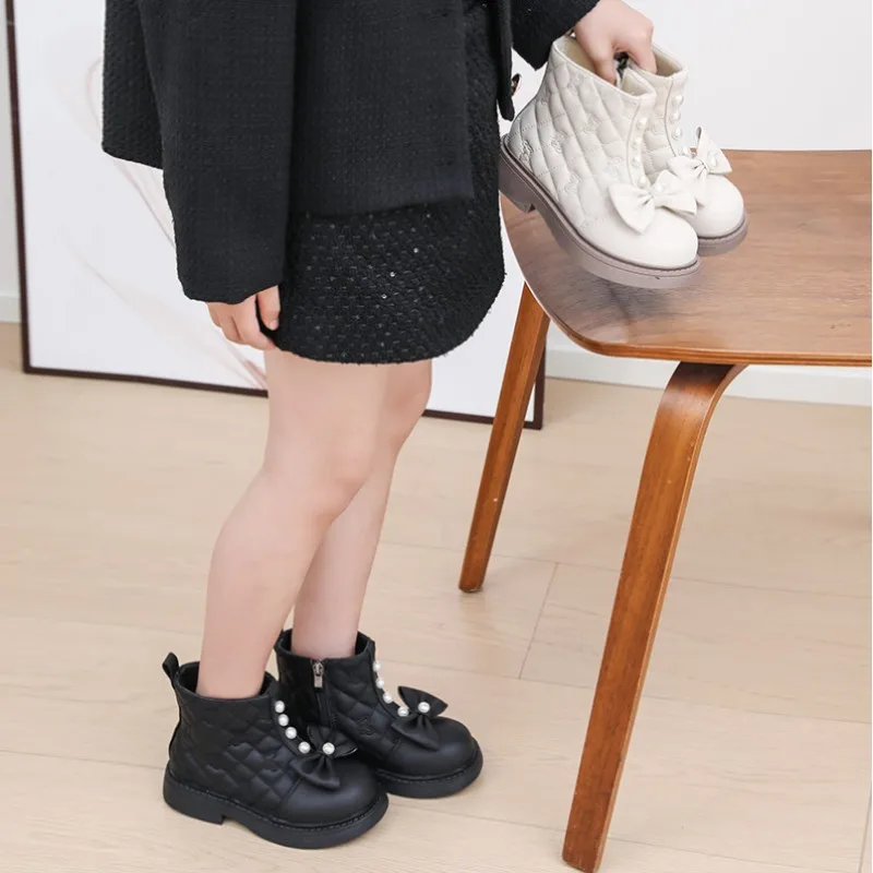 

Girls' Boots Comfortable Horse Boots Little Princess Short Boots 2025 New Diamond Patterned Autumn Winter Exquisite Leather Boot