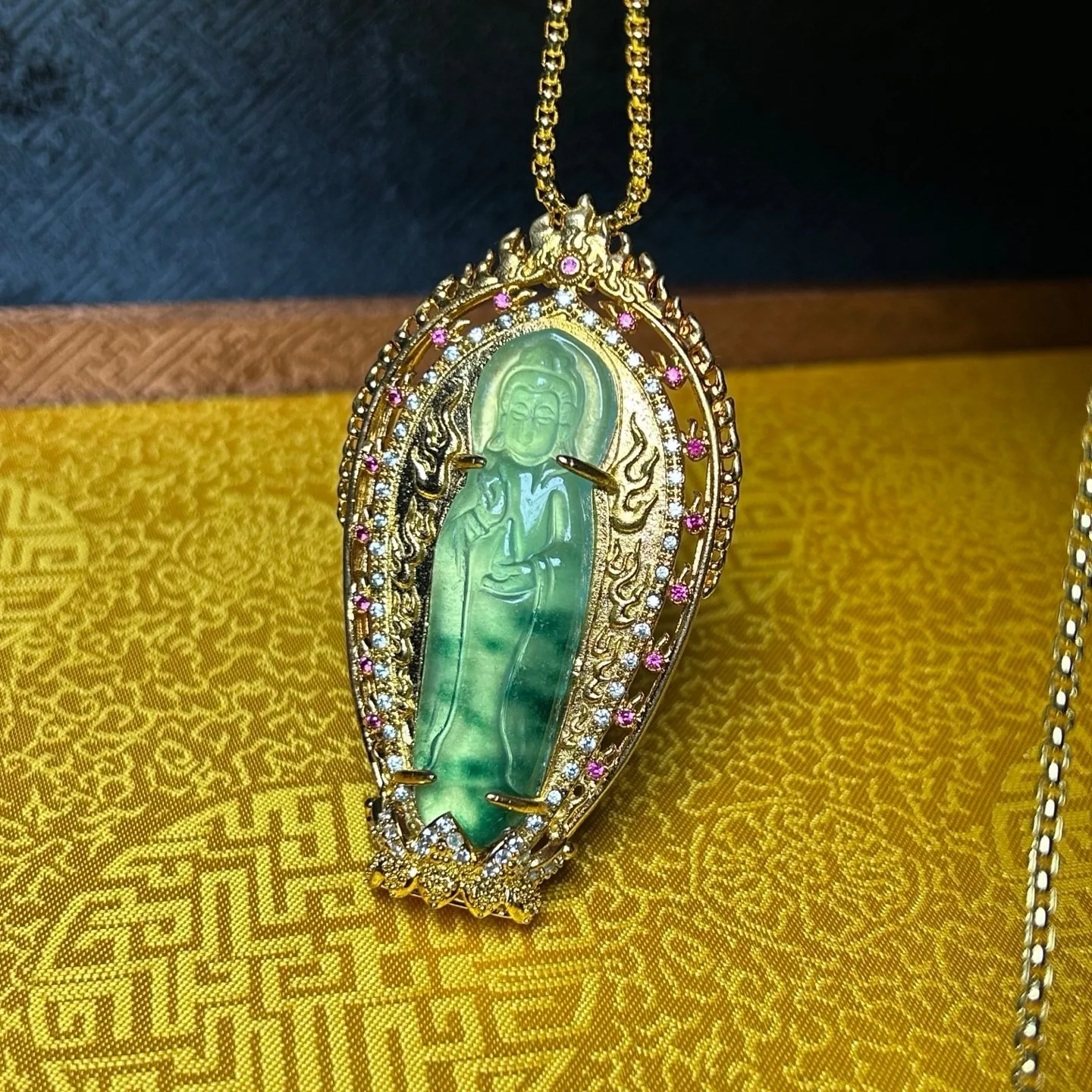 Real natural high Ice Green Jade Jadeite Guanyin amulet Pendant&Necklaces