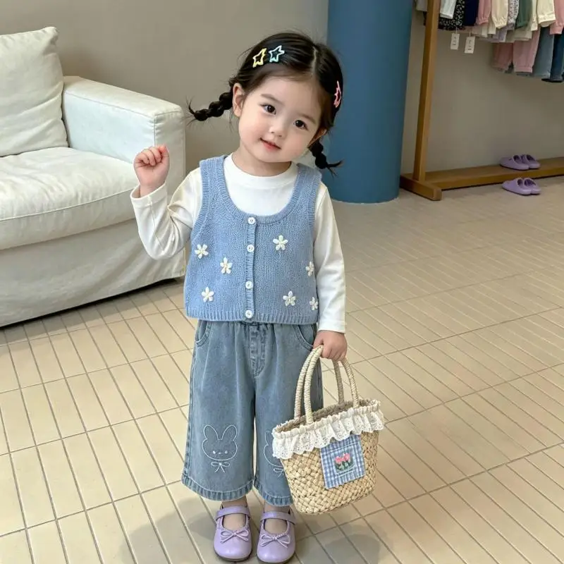 2026 Autumn New Baby Sleeveless Knitted Vest Infant Casual Cardigan Cotton Girls Cute Flower Knit Vest Toddler Clothes