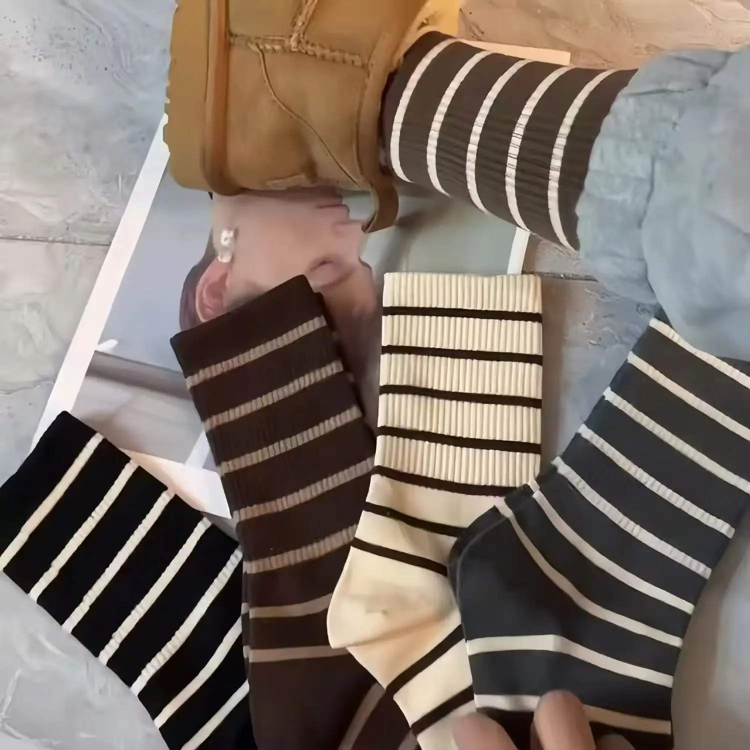 1 par de calcetines a rayas de otoño e invierno, nuevos calcetines japoneses simples de tubo medio, calcetines casuales suaves y transpirables para hombres y mujeres