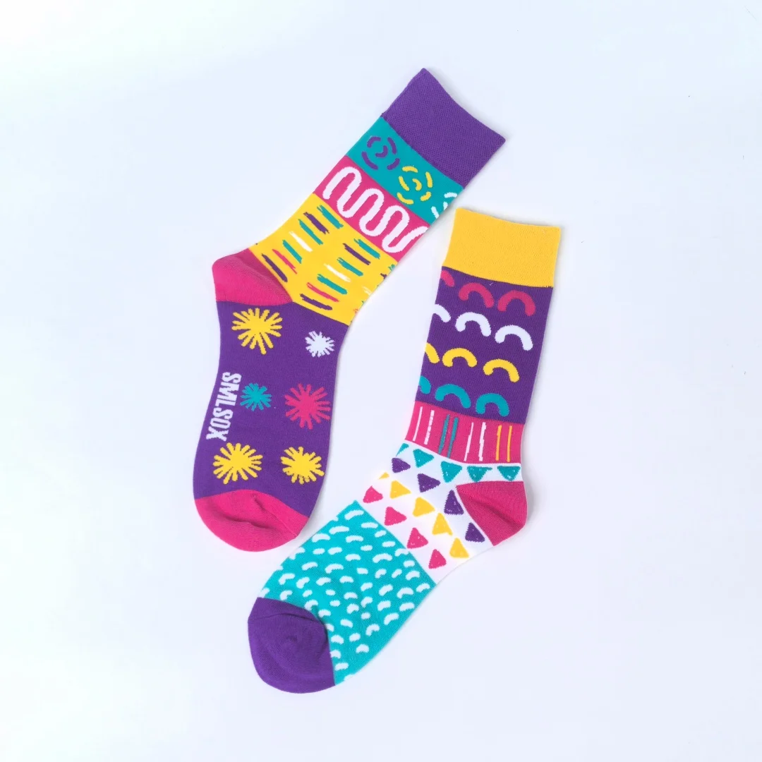 1 Pair Unisex Colorful Geometric Print Asymmetrical AB Design Mid-calf Socks ,Casual Fashion Wearing In All Seasons