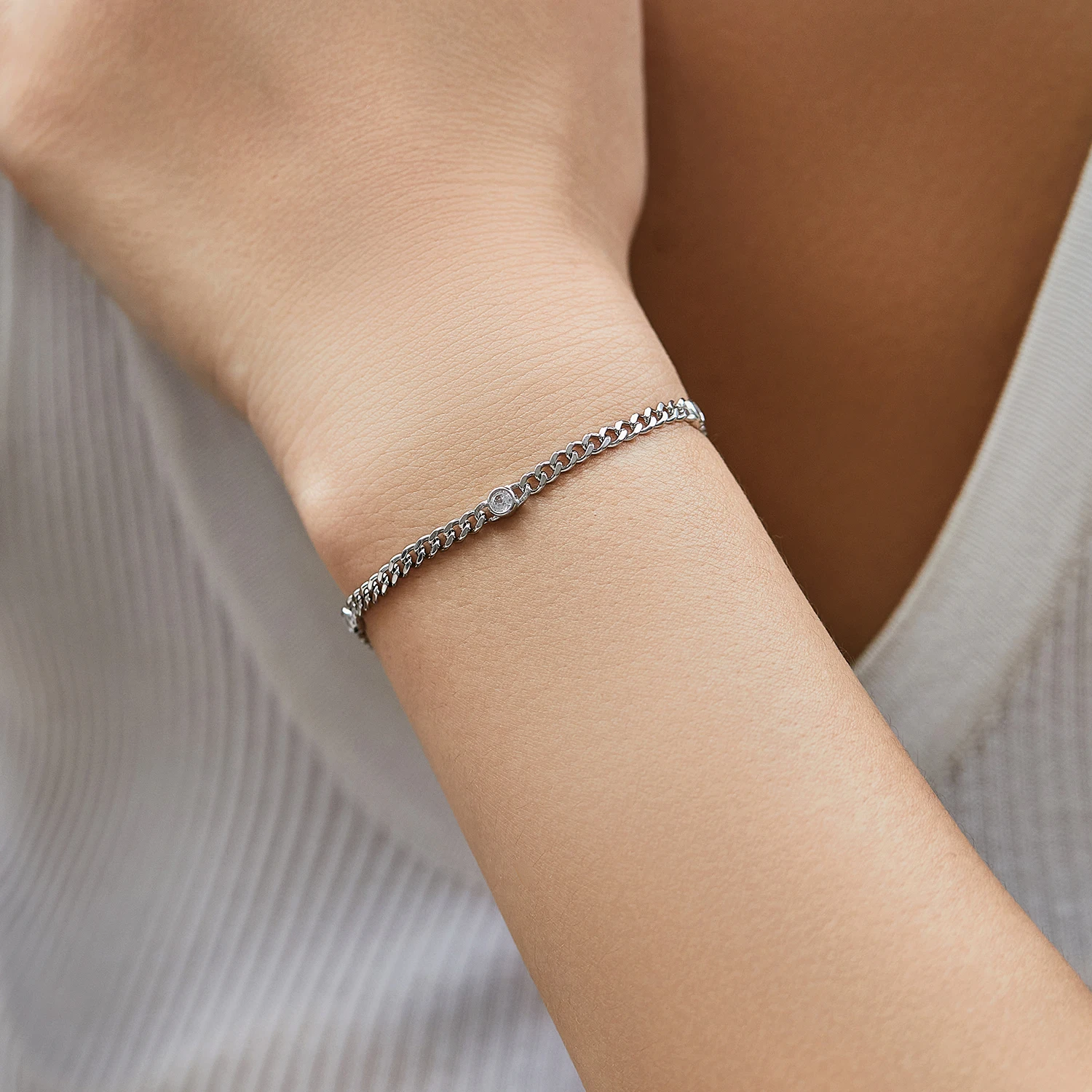 MODIAN White Gold Plated D Color Round Moissanite Twisted Bracelet 925 Sterling Silver VVS1 Dainty Adjustable Jewelry Gifts