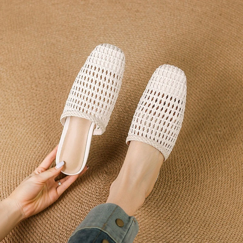 أحذية النساء صنادل كاجوال شبشب صيفي Slingback 2025 موضة جديدة شرائح الشاطئ الاتجاه الجديد Mujer De Sandalias