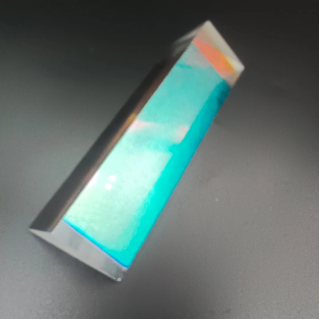 1Pcs Defective Angle Reflecting Triangle Prism Optical Glass Rainbow Prism for Physics Teaching Photography Light Refraction