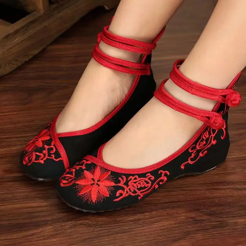 Student Chinese Embroidery Hanfu Shoes Women Traditional Ancient Costume Classical Dance Ethnic Female Vintage Performance Shoes