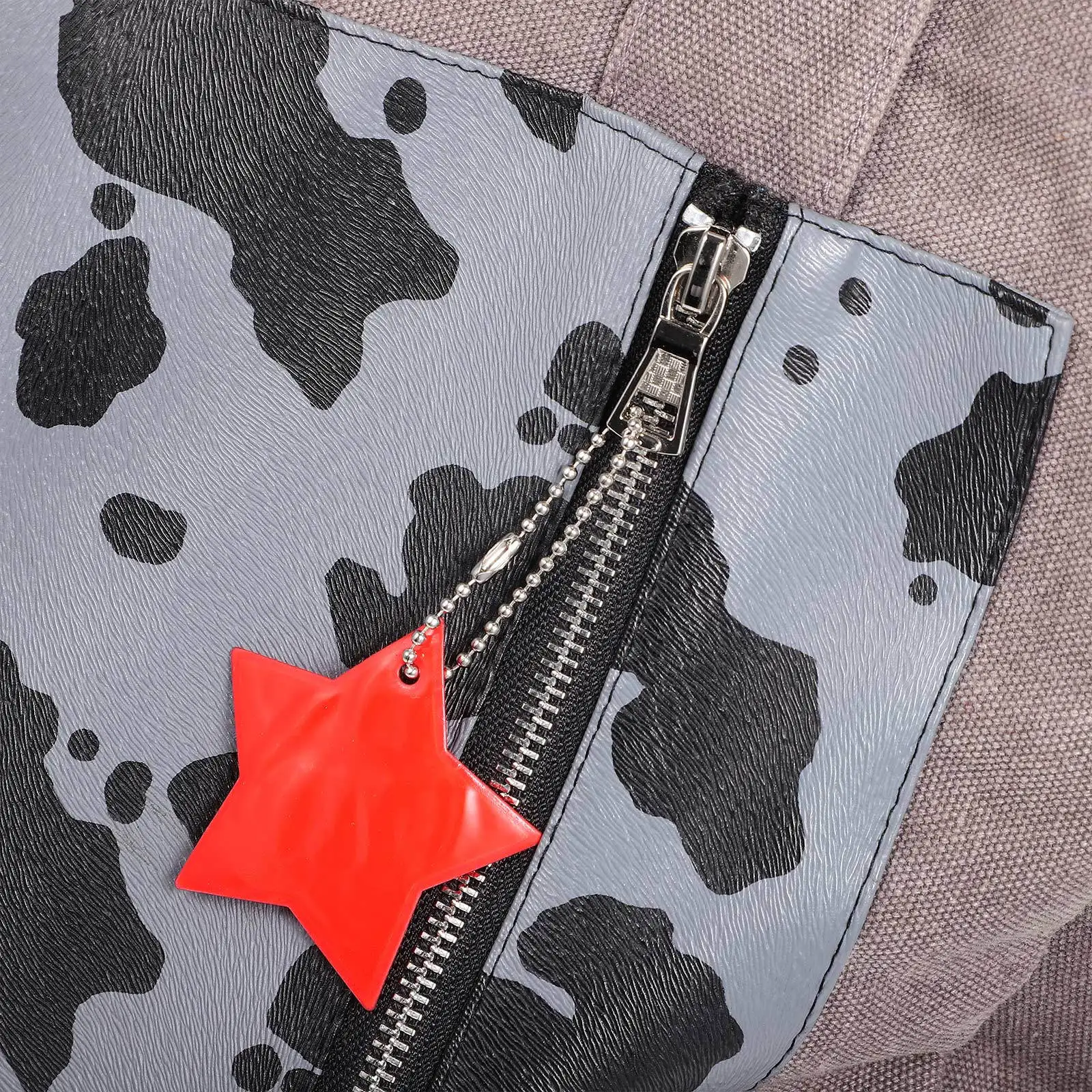 

24Pcs Reflective Safety Pendants Star Tree Shape Charms Lightweight Reflectors for Kids Backpack Night Sports Reflectors