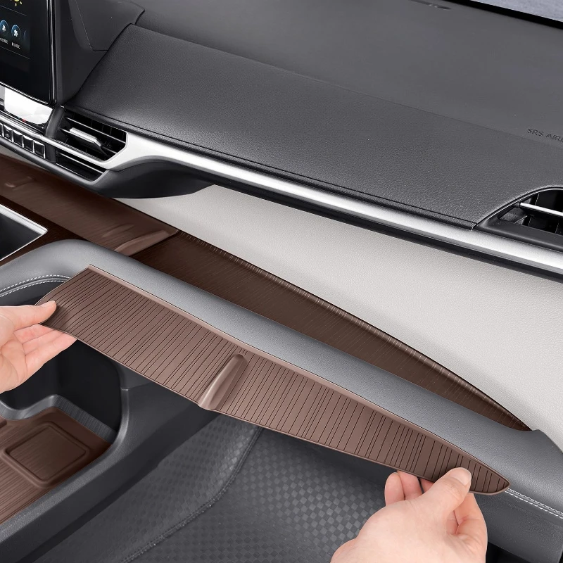 

Special Silicone Dashboard Pad for Toyota Sienna Granvia, Non-Slip Anti-Dust Interior Protection Mat