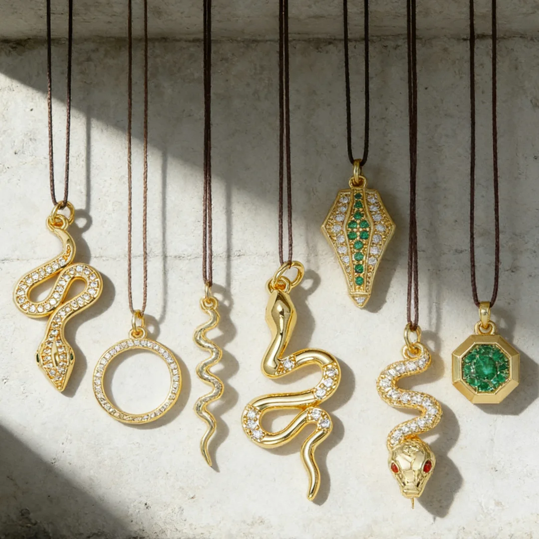 

Набор из 4 подвесок: сверкающие латунные кулоны с цирконием в форме змеи и геометрические круглые шармы для изготовления украшений своими руками, аксессуары для ожерелий и браслетов