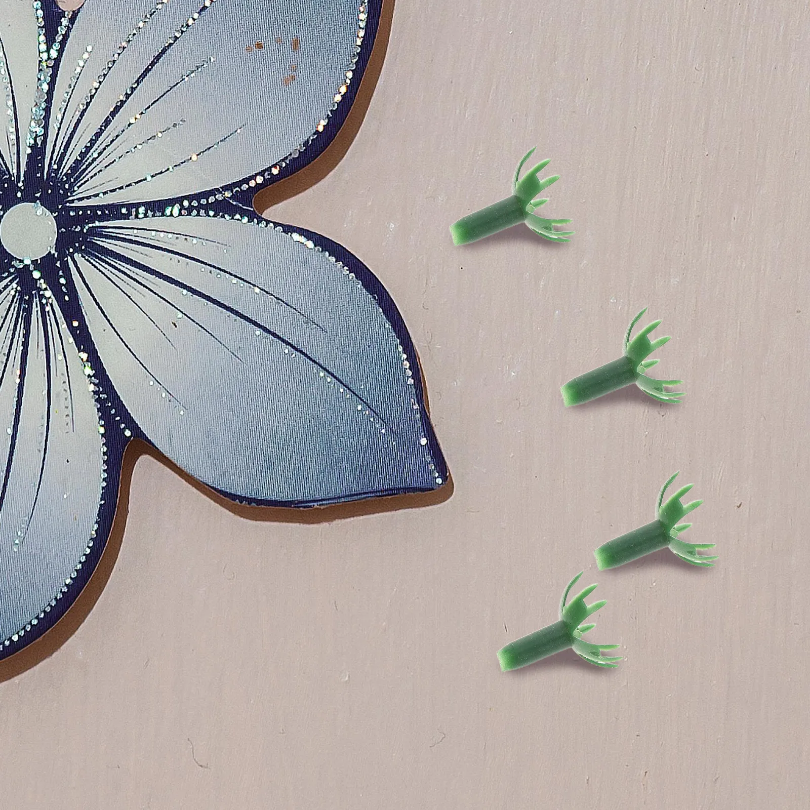 

40pcs Artificial Flower Calyxes Green Floral Sepals For Diy Flower Arrangement Supplies Wedding Cake Decoration Crafts Plastic