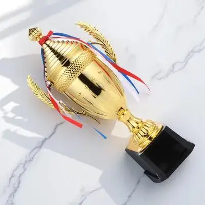 ถ้วยรางวัลพลาสติกสีทองสำหรับเด็กและผู้ใหญ่ รางวัลผู้ชนะการแข่งขัน ของรางวัล ของขวัญสำหรับกิจกรรมในห้องเรียน กีฬา งานปาร์ตี้