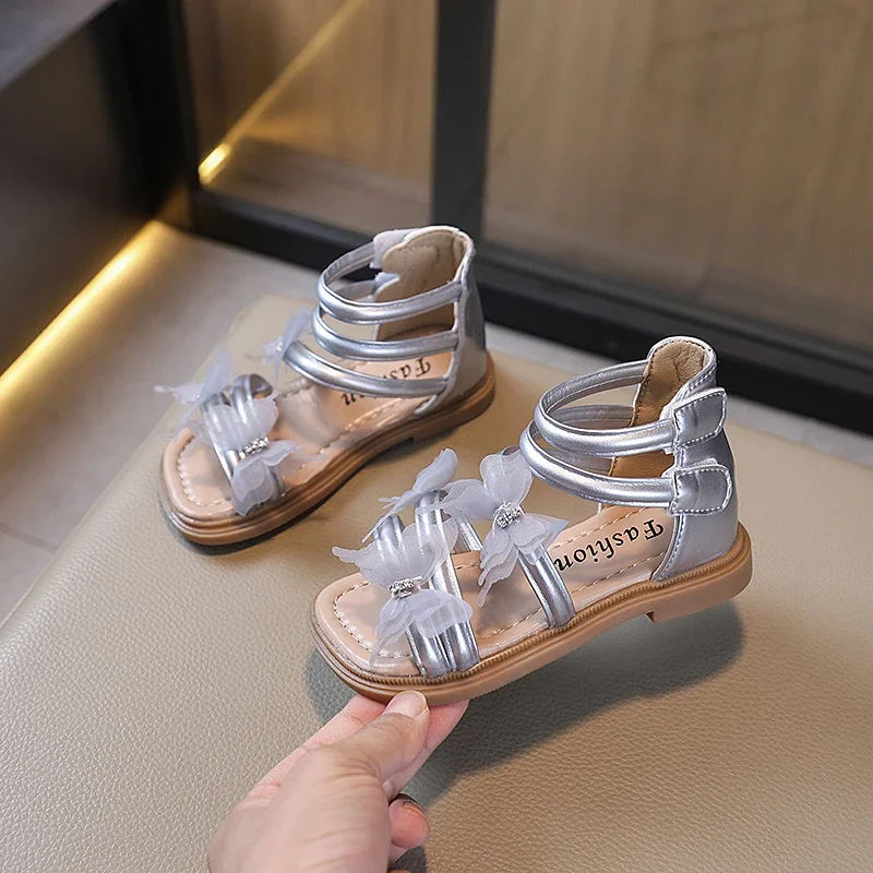 

Детские римские сандалии, новинка лета 2024, модная обувь принцессы с бабочками для девочек, модная детская пляжная обувь с мягкой подошвой