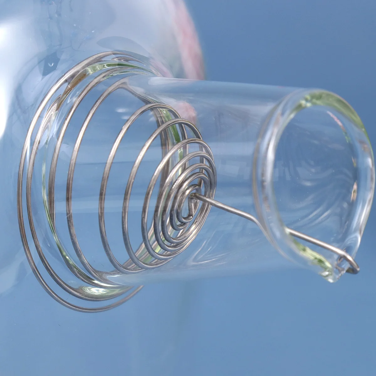 

1Pcs Heat Resistant Filter Glass Kettle Leakproof Long Tube 1.6L Thickened Design for Hot Cold Juice Water Pot Bamboo Lid