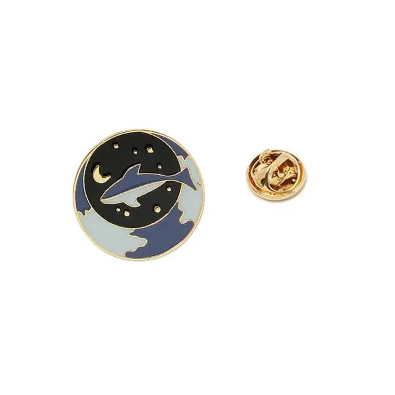 31BB Couple Astronaut Starry Whale Brooch Romance Matching Pins Alloy Gold Silver Plated Jewelry Gift for Him Her