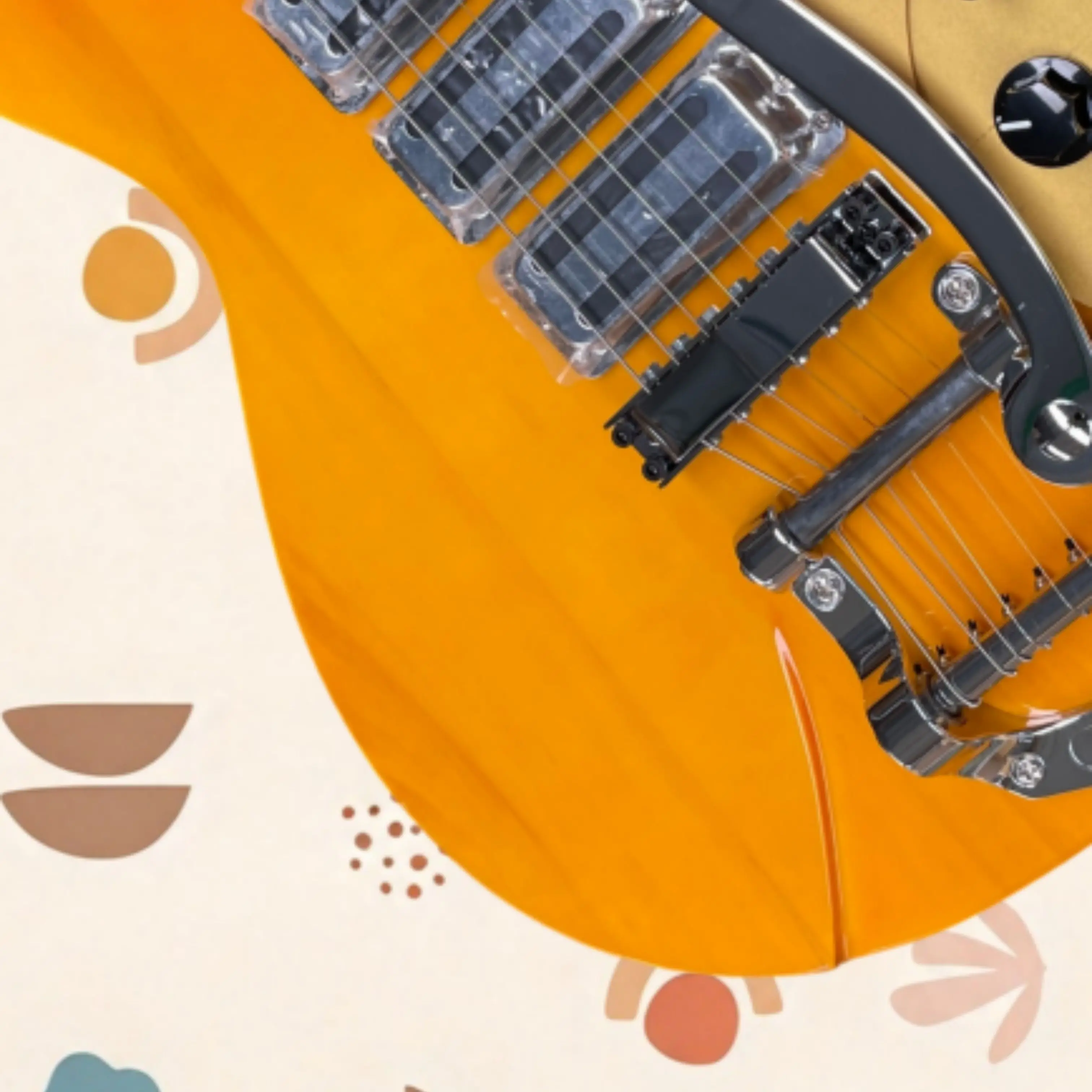 Vintage Style Bright Yellow 6 String Electric Guitar, Mahogany Body, Tremolo System Guitars, Ideal for Retro Rock Music Guitarra